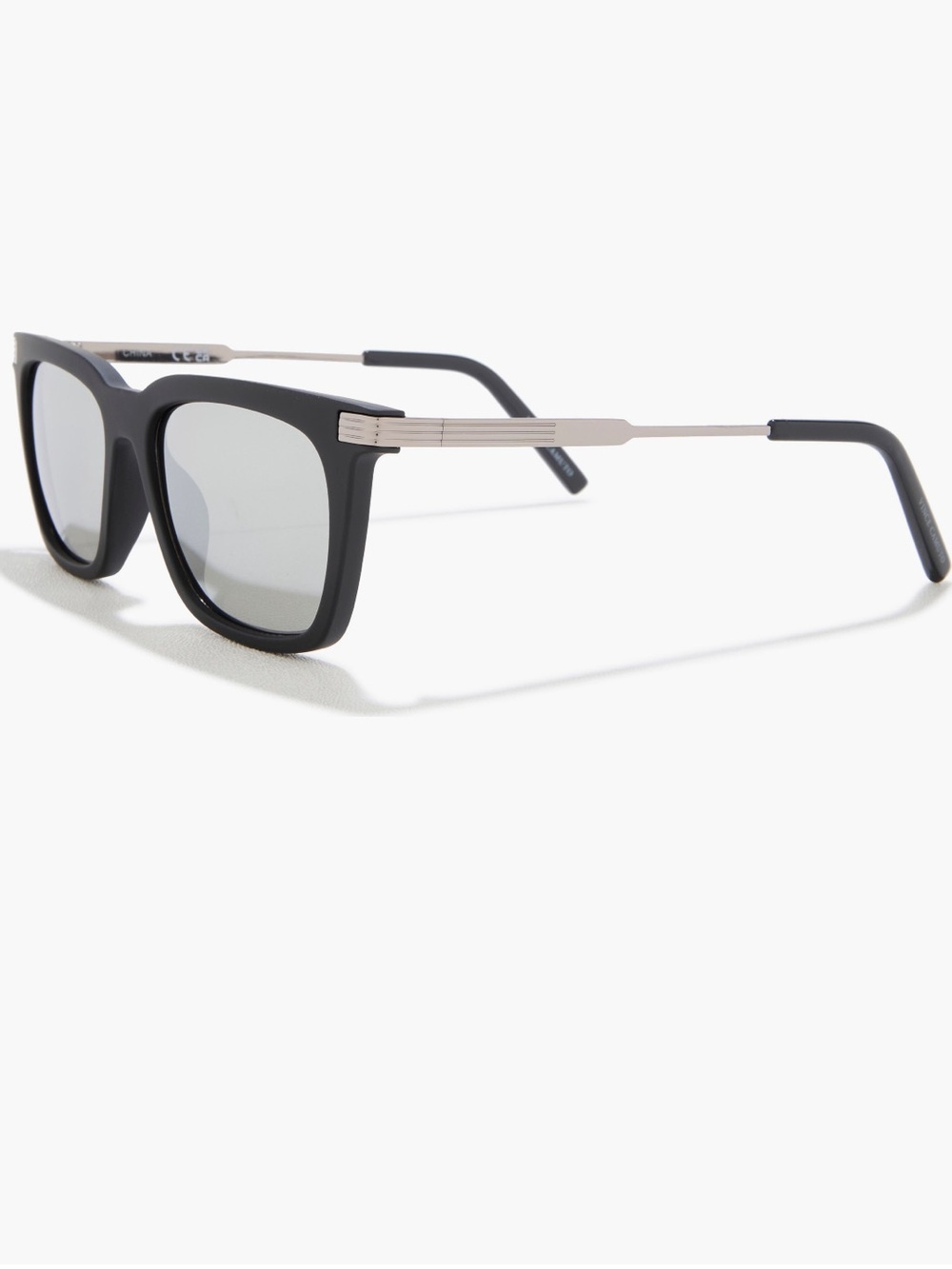 Vince Camuto Black Frame Silver-Tone Arm Sunglasses